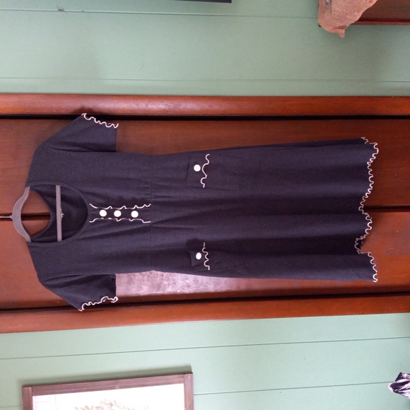 Laura Hlavac Dress - Picture 8 of 8